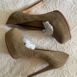 Pour la Victoire taupe suede platform stilettos 7.5
